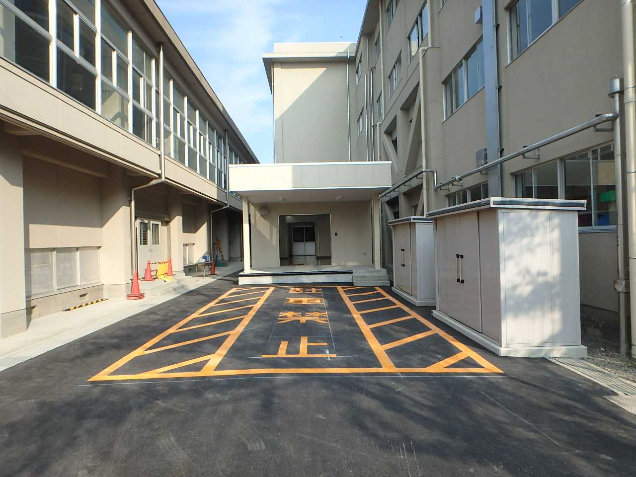 平成27年度契第32号<br/>中川小学校給食室拡張(建築)工事